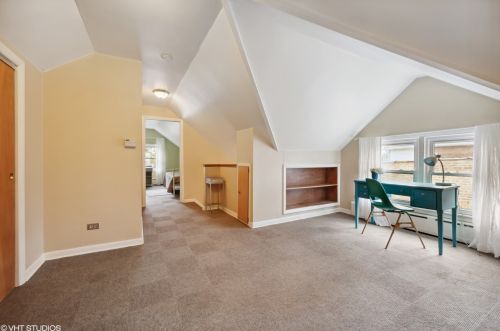 2439 Monitor Ave, Chicago IL 60639-2327 exterior