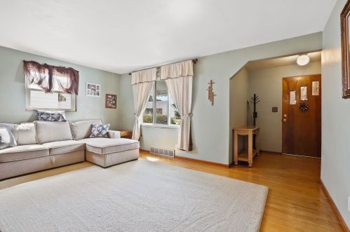 1818 Nicholson St, Joliet IL 60435-7014 exterior