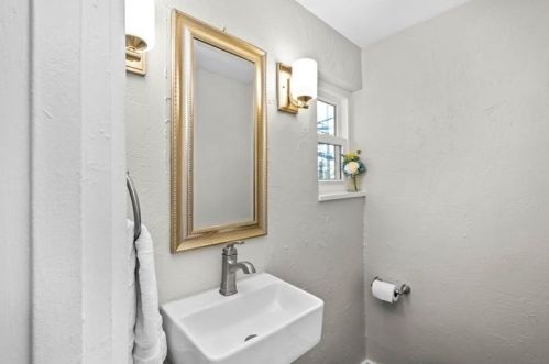 308 Jonquil Pl, Pittsburgh PA 15228-2514 exterior