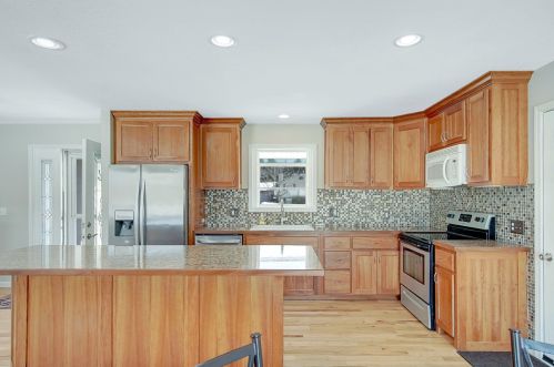 8015 Comstock Ct, South Saint Paul MN 55076-3332 exterior