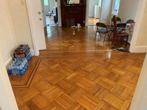 4023 Gunther Ave, Bronx NY 10469-2727 exterior