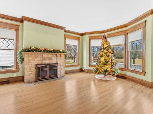 815 13 St, Manitowoc WI 54220-5101 exterior