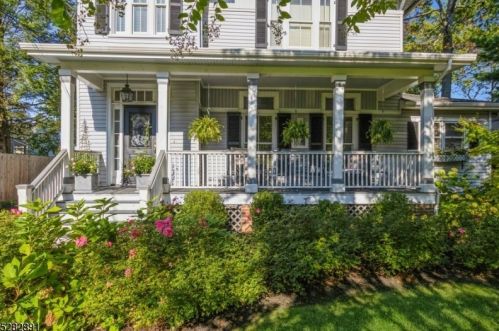 238 Clark St, Westfield NJ 07090-4012 exterior