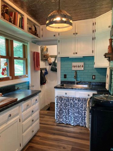 1425 9th Ave, Duluth MN 55810-2741 exterior