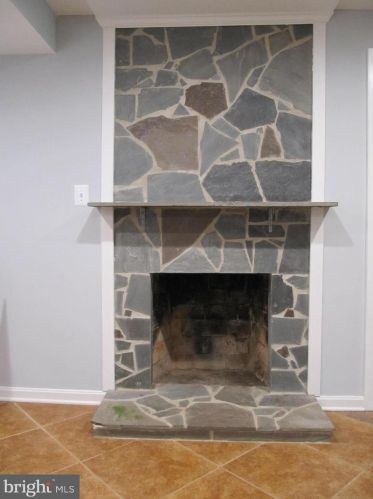 1807 Youngblood St, Mc Lean VA  22101-5244 exterior