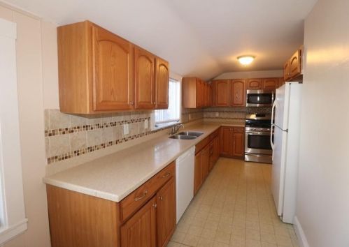 792 Southern Artery, Quincy MA  02169-5735 exterior