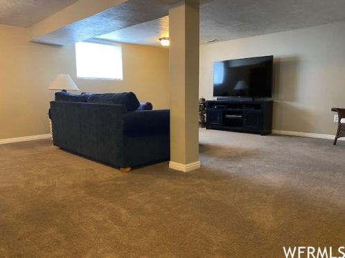 8826 1700, Sandy UT 84092-5169 exterior