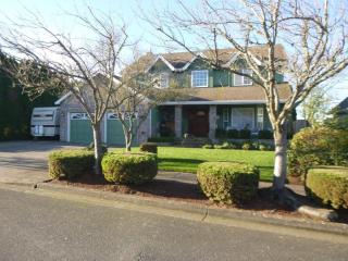 1112 Valley Butte Dr, Eugene, OR 97401-7831