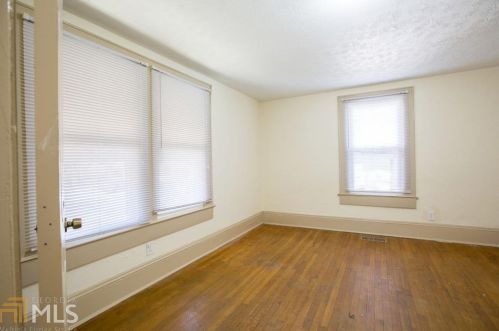 1069 Hemphill Ave, Atlanta GA 30318-5441 exterior