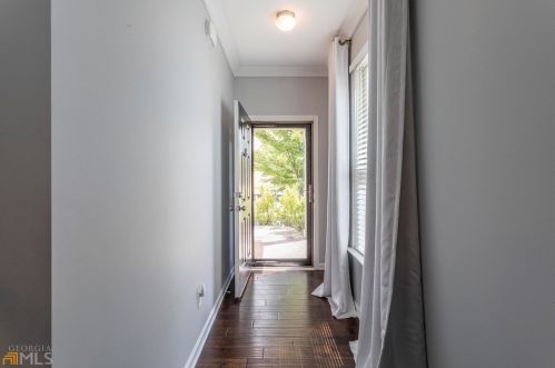 2261 Capella Cir, Atlanta, GA 30331-3864