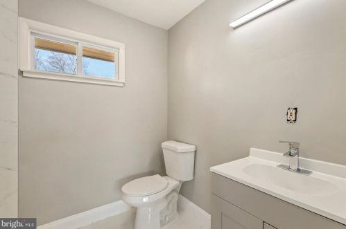 4500 Kling Dr, Alexandria VA 22312-1509 exterior