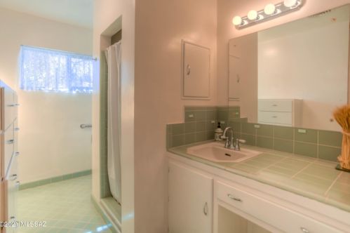 201 Irving Ave, Tucson AZ 85711-6239 exterior