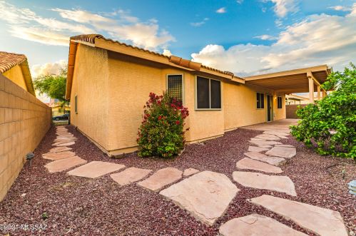 7629 Freshwater Pearl Dr, Tucson AZ  85747-5728 exterior