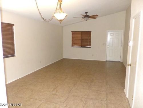 10214 Paseo Juan Tabo, Tucson AZ  85747-5259 exterior