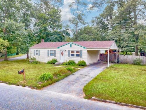 95 Joan St, Springfield, MA 01129-1533