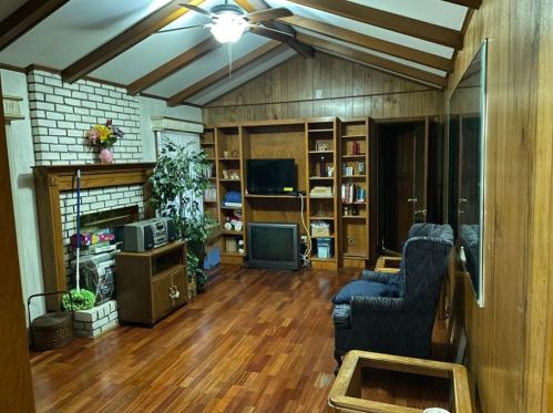 1698 Ml Acres Dr, Atlanta GA 30311-3808 exterior