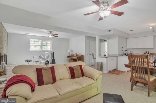 232 Cardamon Dr, Edgewater MD exterior