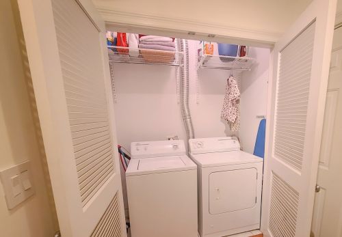 454 Aberdeen St, Chicago IL 60642-6551 exterior