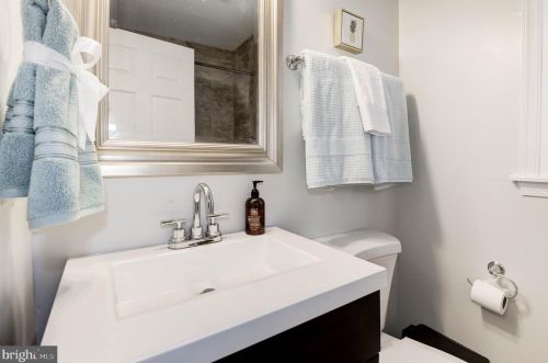 4800 Eads St, Washington DC 20019-6970 exterior