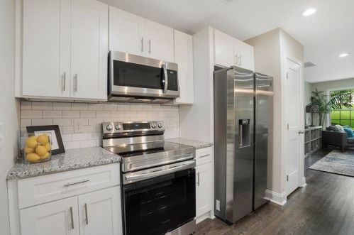 1201 Clearview Dr, Atlanta GA  30319-4103 exterior