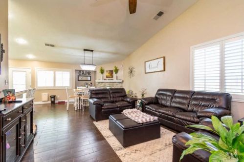 4411 Polo Sky Way, Bakersfield, CA 93312-6153