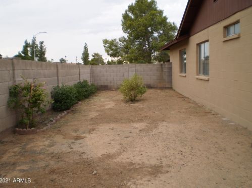 15801 30 Ave, Phoenix AZ 85041-9304 exterior