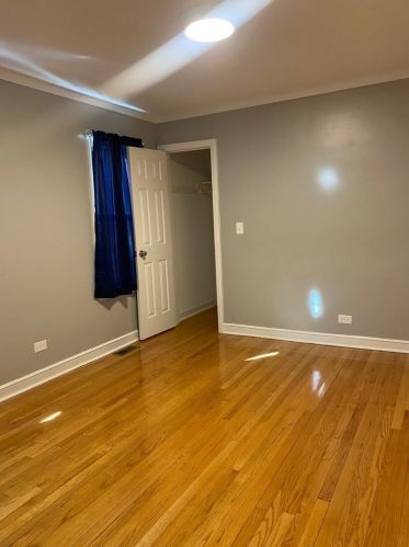 1701 85 St, Chicago IL 60617-2212 exterior