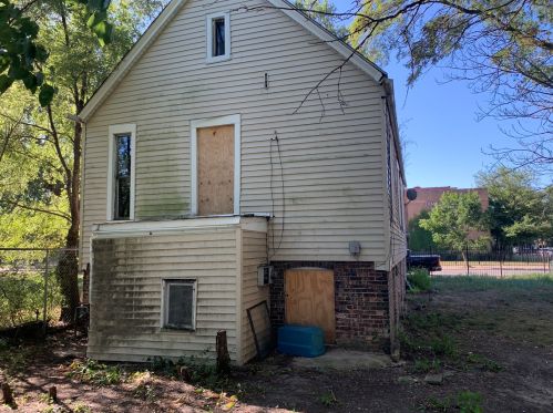 638 65th St, Chicago IL  60637-3459 exterior