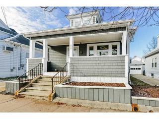 46 Grosvenor Ave, Providence, RI 02908-4225