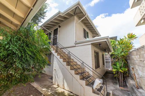 910 Piikoi St, Honolulu HI exterior