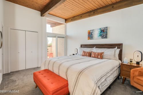 8731 Old Spanish Terrace Dr, Tucson AZ  85710-4072 exterior