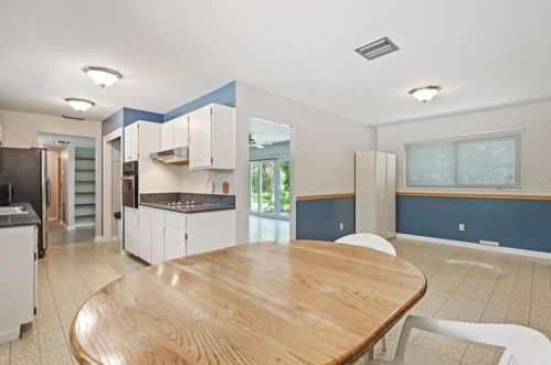 12403 53rd St, Tampa FL 33617-1451 exterior