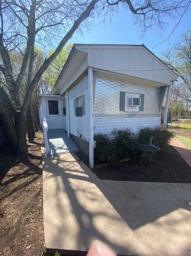 301 Chaparral Rd, Austin TX  78745-5703 exterior