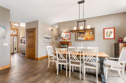 1061 Robinhood Dr, Meskegon MI  49445-2075 exterior