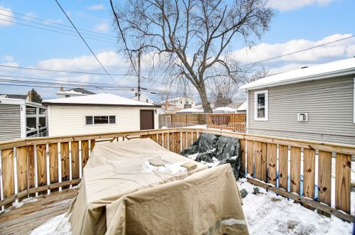 10729 Sawyer Ave, Chicago IL 60655-2413 exterior