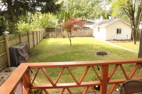 1316 Ash St, Waukegan IL 60085-1832 exterior