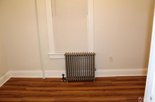 88 Plum St, New Brunswick NJ 08901-1923 exterior