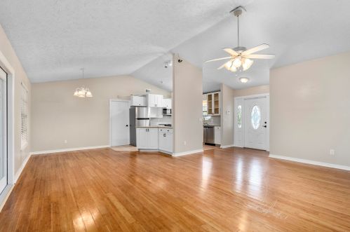 6004 Bamboo Dr, Fort Pierce FL 34982-3776 exterior