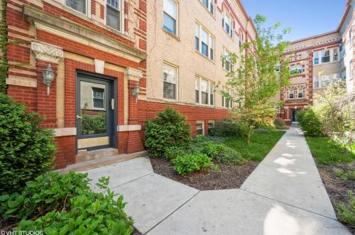 5336 Winthrop Ave, Chicago, IL 60640-2334