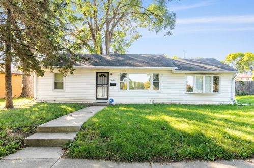 4625 74, Milwaukee WI 53218-4750 exterior