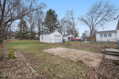 5134 Keyes Dr, Kalamazoo MI  49004-2614 exterior