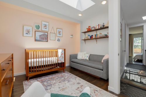 2220 Potomac Ave, Chicago IL 60651-1854 exterior