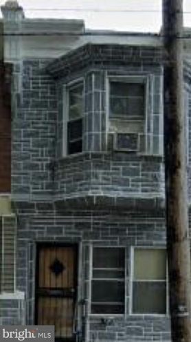 135 51st St, Philadelphia, PA 19139-2702