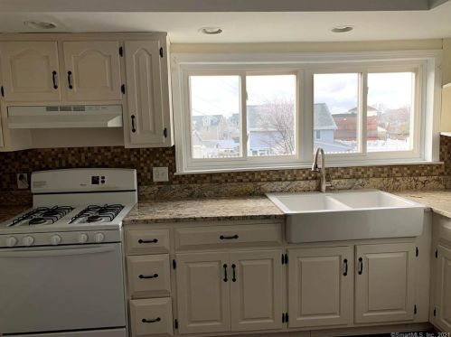 134 Melba St, Milford CT 06460-7602 exterior