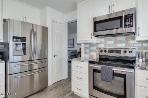 13229 40 St, Phoenix AZ 85018-1601 exterior