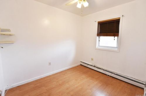 422 158th St, Bronx NY 10456-7702 exterior