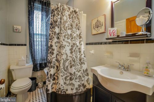 1128 Marlborough St, Philadelphia PA 19125-4113 exterior