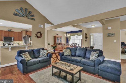 296 Friendly Dr, Hanover PA 17331 exterior