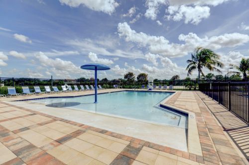 2544 Marshfield Ct, Fort Pierce FL 34953-4369 exterior