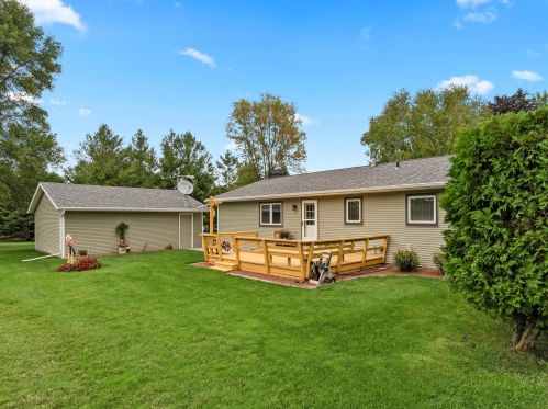 1044 Union Rd, Manitowoc WI 54220-9451 exterior